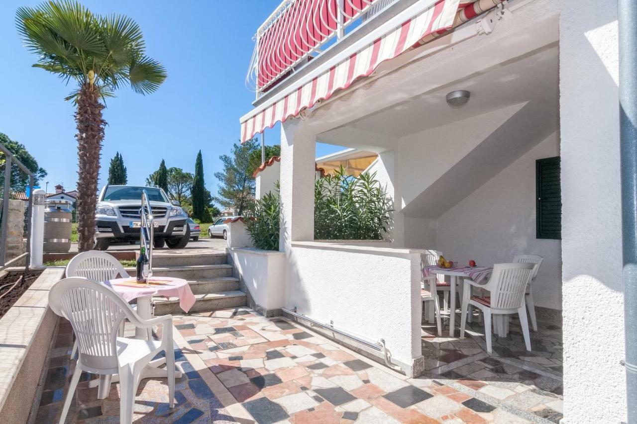 Villa California โปเรช ภายนอก รูปภาพ